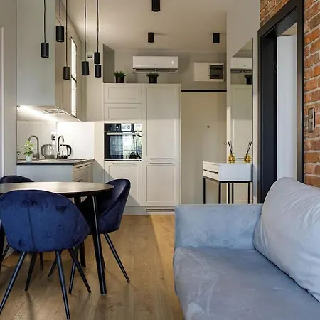 Close-urban Chic - Cozy And Modern Apartment- Jana Pawla Apartament
