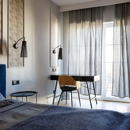 Close-urban Chic - Cozy And Modern Apartment- Jana Pawla Apartament