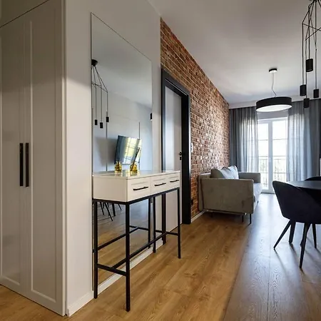 Close-urban Chic - Cozy And Modern Apartment- Jana Pawla 아파트 *